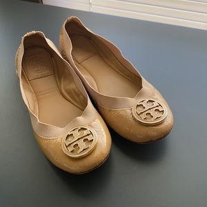 Tory Burch Caroline nude patent ballet flats